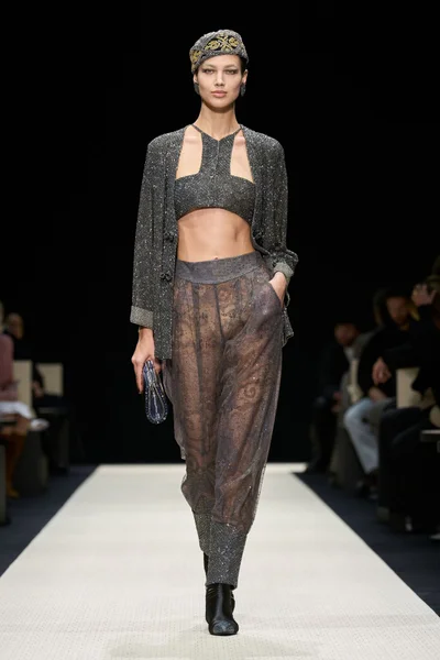 Look 77